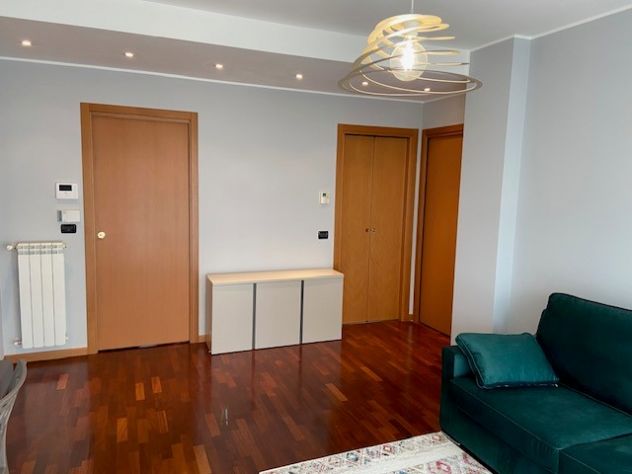 Bilocale 70mq arredato con terrazzo e box auto — Santa Giulia Milano — Luglio 20 - Foto 3