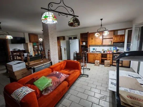 ZAGAROLO BILOCALE INDIPENDENTE CON POSTO AUTO COPERTO - Foto 4