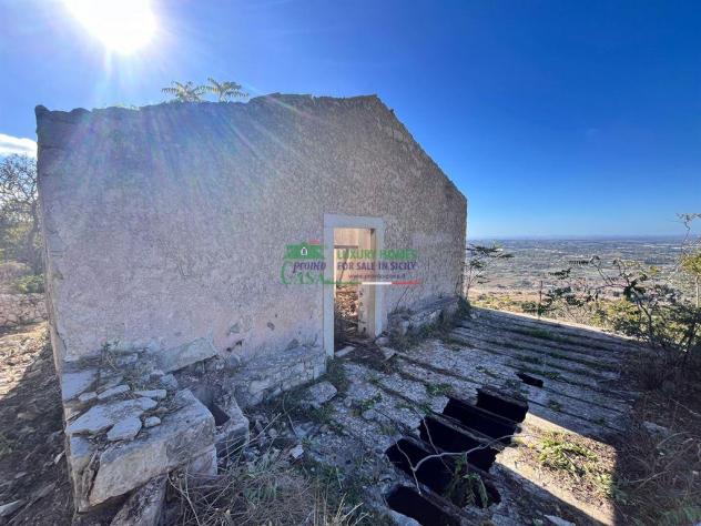 TERRENO AGRICOLO CON CASEGGIATI RURALI - Foto 12