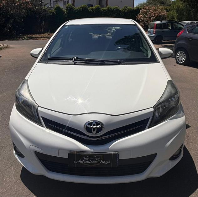 Toyota Yaris 1.4 D-4D 5 porte Lounge - Foto 9