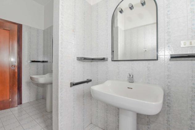 Appartamento di 235 m² con 5 locali e box auto in vendita a Seregno - Foto 18