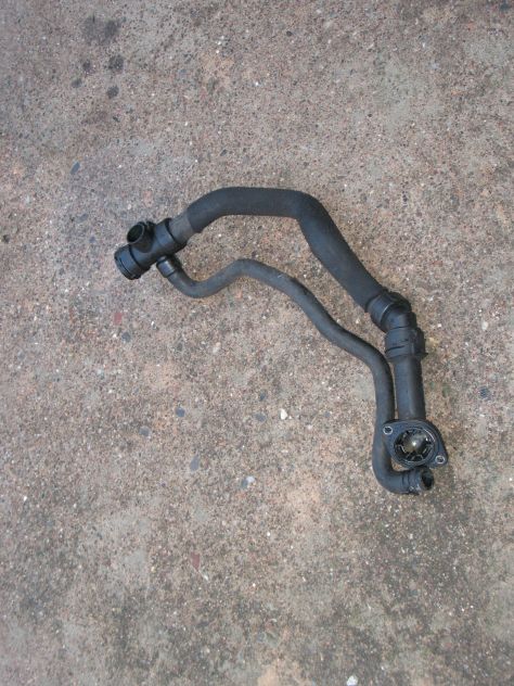 MANICOTTO TUBO ACQUA LIQUIDO RAFFREDDAMENTO AUDI A4 1.9 8E0121055N - Foto 3