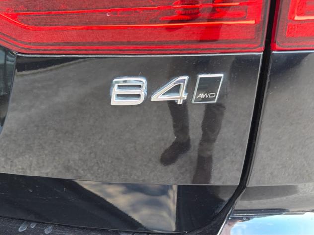 Volvo XC60 XC60 B4 (d) AWD Geartronic Momentum Pro - Foto 7