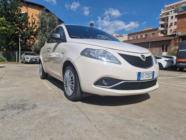 Lancia Ypsilon 5 Porte Ypsilon 1.2 Silver ecochic Gpl 69cv scad.bombola 2036 - Foto 4