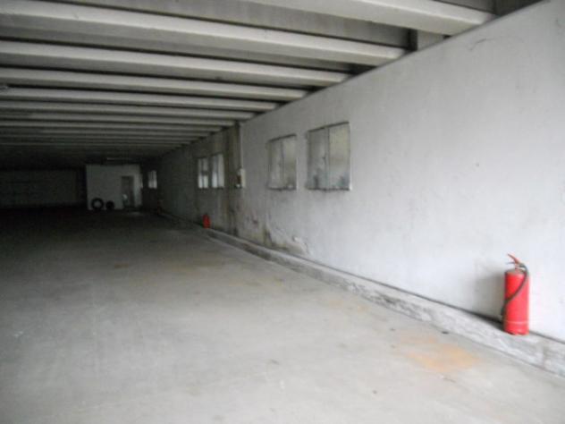Immobile di 650 m² con 2 locali in affitto a Pero - Foto 12