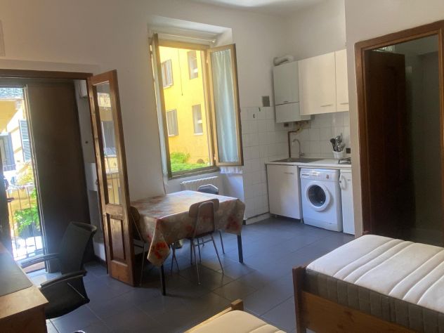 Monolocale con due posti letto in bocconi