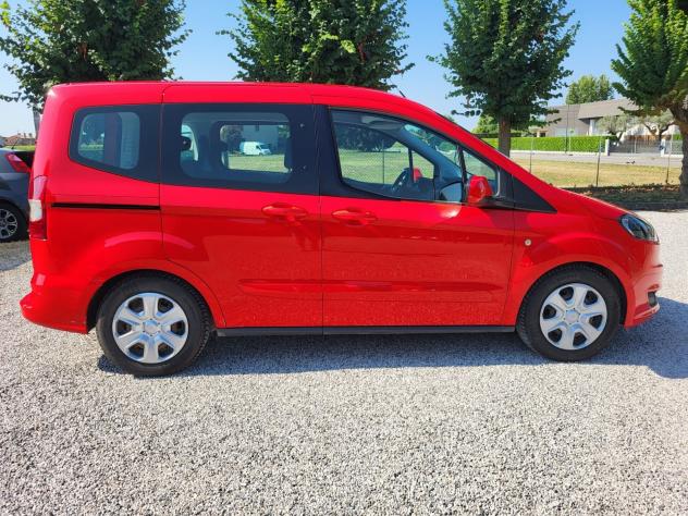 Ford Tourneo Courier 1.5 TDCI 75 CV Sport - Foto 6