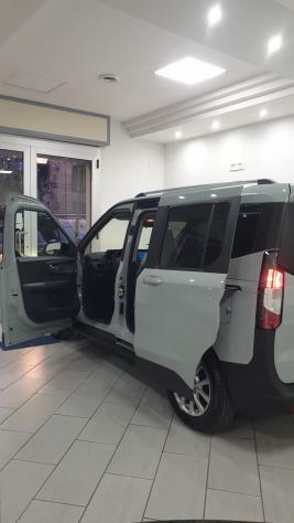 Ford Tourneo Courier Tourneo Courier Titanium 1.0 EcoBoost 125 cv manuale - Foto 6