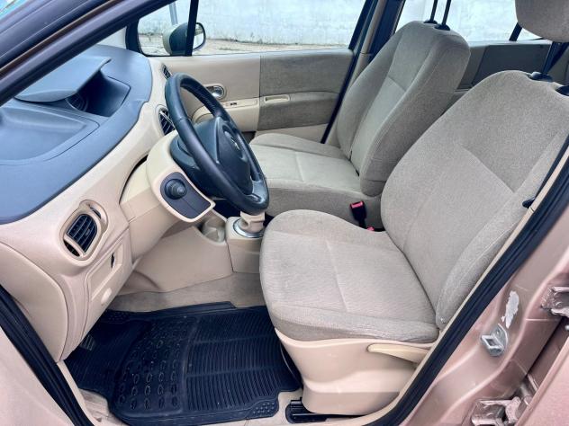 Renault Modus 1.5 dCi 82CV Luxe Dynamique - Foto 8