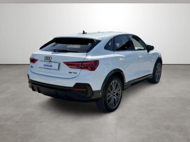 AUDI Q3 SPB 35 TDI Identity Black rif. 24062882 - Foto 4