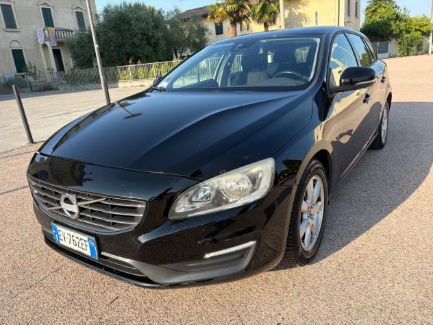 Volvo V60 D3 Summum 2.0 D anno 2014 perfetta