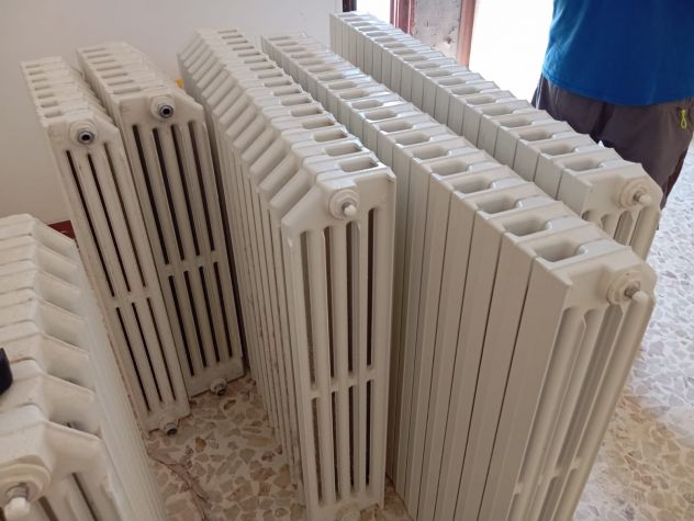 VENDO 6 TERMOSIFONI IN GHISA USATI - MARITTIMA LE - Foto 6