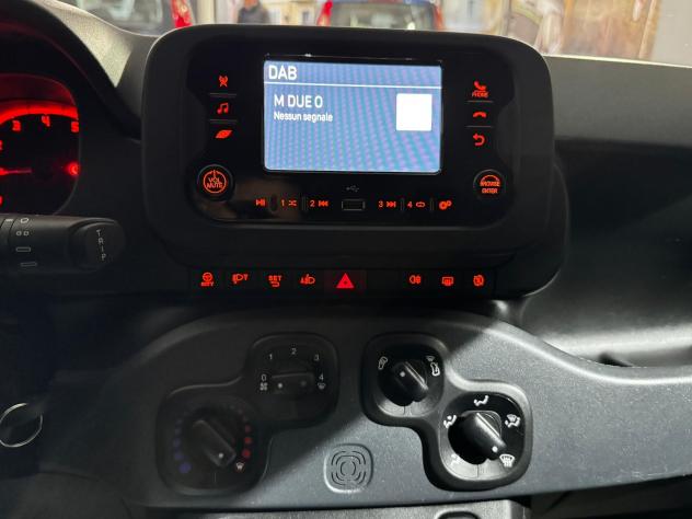 Fiat Panda 1.0 FireFly S&S Hybrid 70cv KM 20'277 - Foto 10