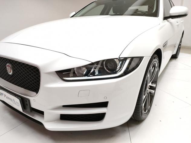 Jaguar XE XE 2.0 D Turbo 180CV Pure - Foto 8
