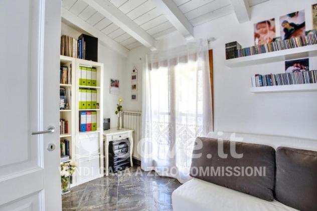 Attico / Mansarda di 77 m² con 3 locali in vendita a Comerio - Foto 11