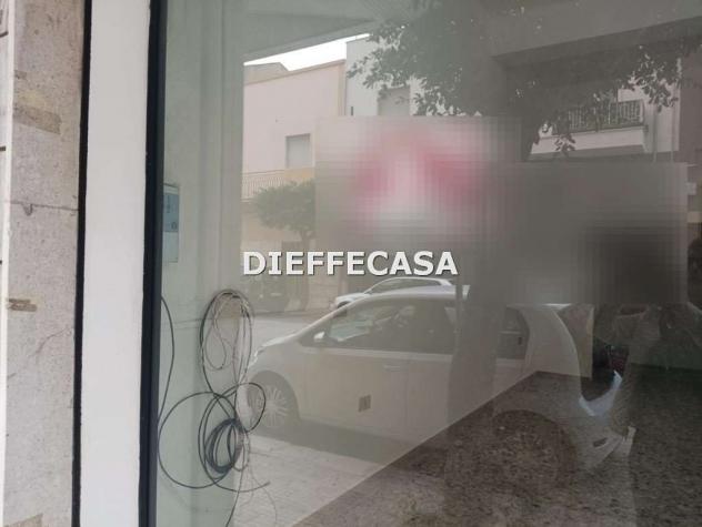 A2101 - In affitto a Marsala negozio in centro