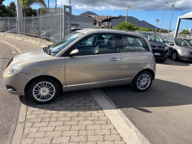 Lancia Ypsilon 1.2 Argento - Foto 2
