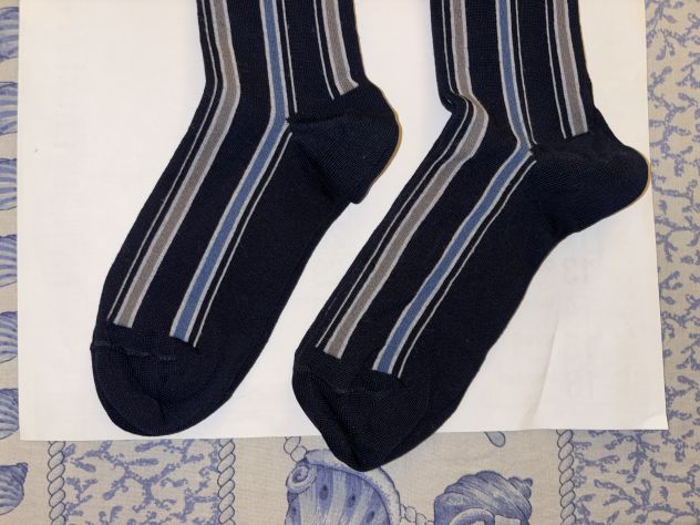 SET 2 PAIA CALZE NUOVE LUNGHE DA BAMBINO FIRMATE ORIGINALI EMPORIO ARMANI N32-33 - Foto 3