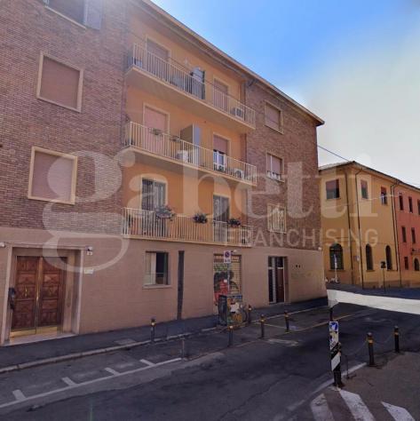 Appartamento - Bologna . Rif.: E10VRG