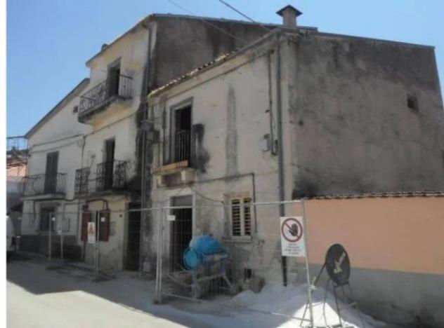 Immobile in asta di 169 m² con più di 5 locali in vendita a Bussi sul Tirino - Foto 2