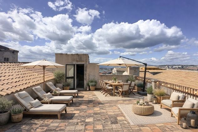 ORTIGIA PALAZZO INDIPENDENTE CON TERRAZZO VISTA MARE E CORTE PRIVATA