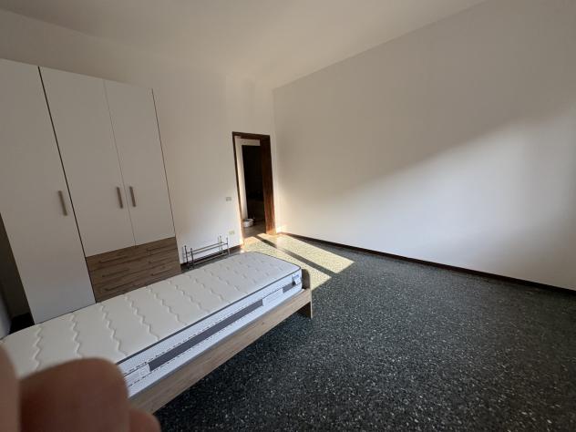 Stanza in appartamento in affitto a Novara - Foto 3