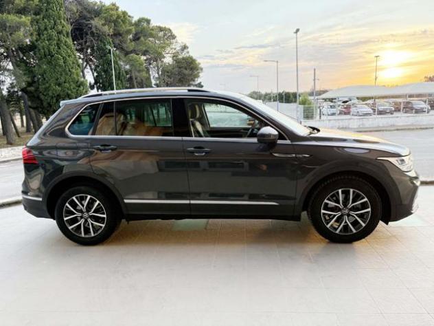 VOLKSWAGEN Tiguan 2.0 TDI 150 CV SCR DSG Life rif. 23823864 - Foto 4