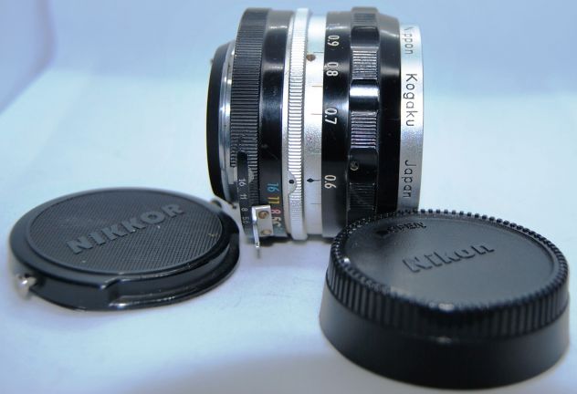 Obbiettivo Nikon  nikkor 28mm f3,5 tappi - Foto 7