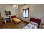 SI LIBERA SETTEMBRE TRE POSTI LETTO PER STUDENTESSA  IN AMPIA CAMERA DOPPIA