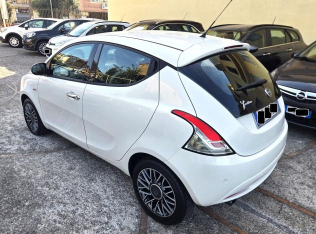 Lancia Ypsilon 1.2 KM 63000 CLIMA AUT. SENSORI CERCHI IN LEGA - Foto 7