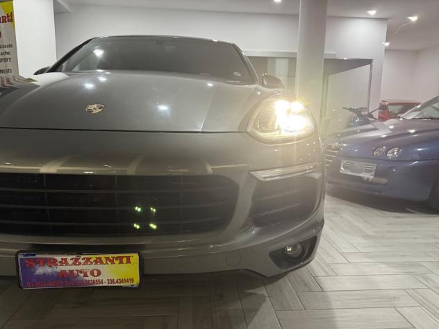 Porsche Cayenne 3.0D250cv BLACK+R21+CHRONO SPORT2016 - Foto 3