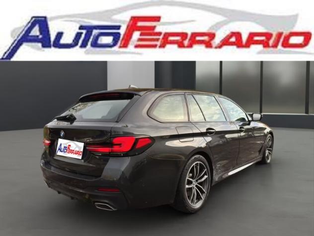 BMW Serie 5(G30/31/F90) 520d 48V Touring Msport - Foto 2