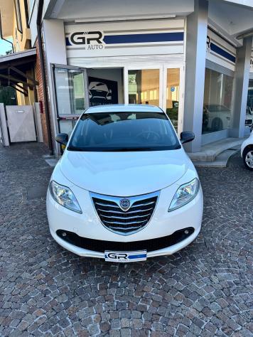 Lancia Ypsilon 1.2Bz 69Cv 5P - Uniproprietario - Foto 2