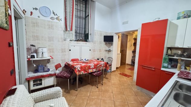 APPARTAMENTO NEL CENTRO STORICO DI SALERNO, A DUE PASSI DAL DUOMO - Foto 8