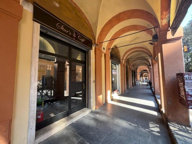 Locale commerciale in affitto a Bologna, Saragozza