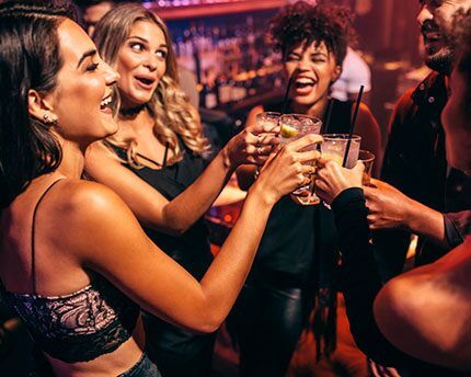 Assumiamo Belle ragazze per il night club Golden Music - Foto 3