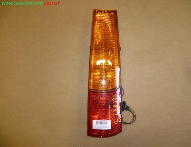 FANALE POST.D. ROSSO/ARANCIO SUZUKI IGNIS (RM/MH) Parti elettriche Fanaleria Fanali Fanale post. sx. SUZUKI - IGNIS - 01-10-2003 - 01-01-2009