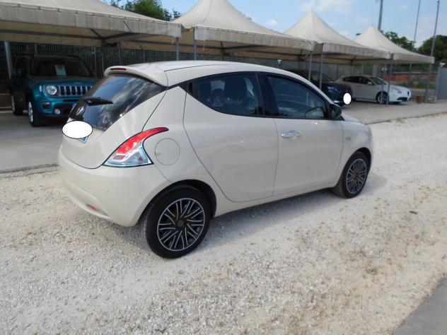 Lancia Ypsilon 1.2 69 CV 5 porte Platinum (GPL) - Foto 4
