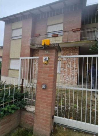 Immobile in asta di 119 m² con più di 5 locali e box auto in vendita a Montottone - Foto 2