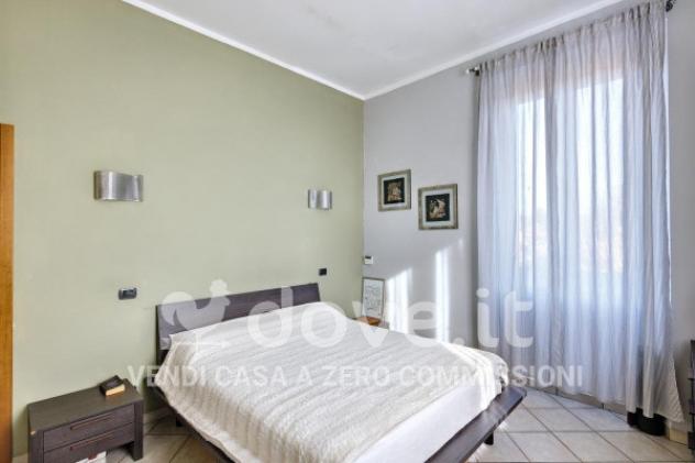 Casa indipendente di 200 m² con 3 locali e box auto in vendita a Sumirago - Foto 9