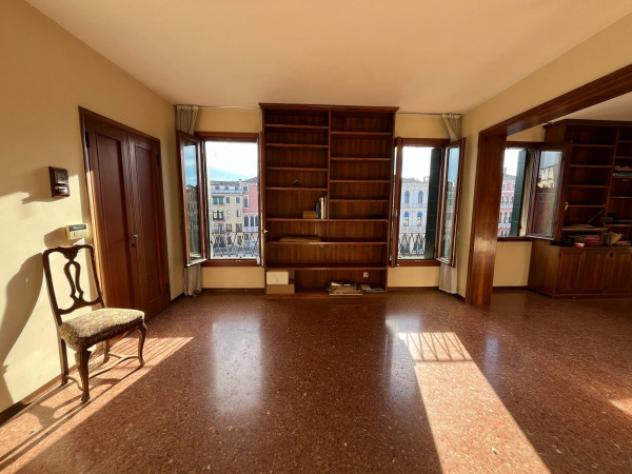 Attico / Mansarda di 200 m² con più di 5 locali in vendita a Venezia - Foto 20