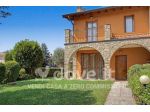 Villa di 190 m² con 4 locali e box auto doppio in vendita a Calvagese della &hellip;