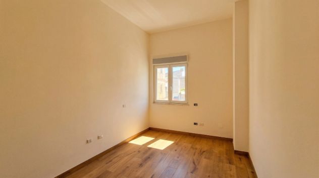NUOVA COSTRUZIONE: SOLUZIONE INDIPENDENTE CON GIARDINO ESCLUSIVO – CORSO UMBERTO - Foto 7