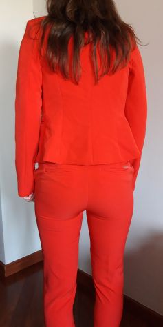 Abito (giacca + pantaloni) Liu Jo rosso, tg. 40, NUOVO CON ETICHETTA! - Foto 2