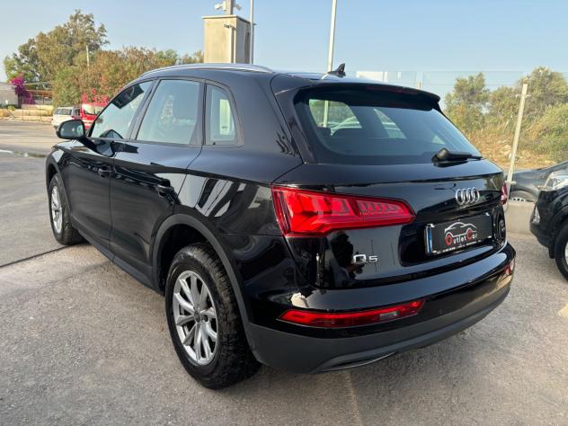 Audi Q5 35 TDI quattro S tronic Business - Foto 4