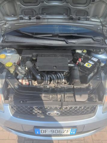 Ford Fiesta 1.2 5 porte benzina neopatentati - Foto 6