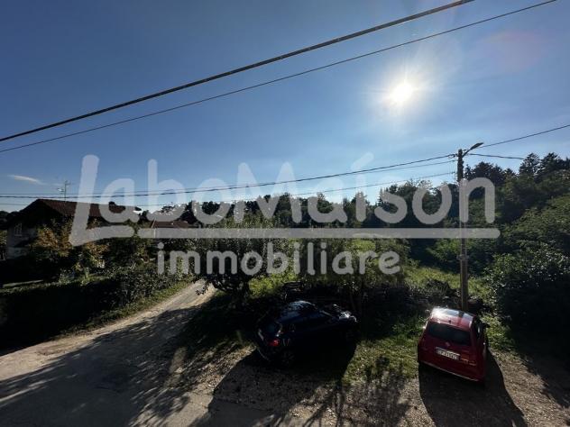 CASCIAGO appartamento in bifamiliare con giardino immersa nel verde - Foto 10