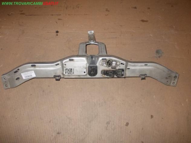 TRAVERSA ANT.SUP. ARGENTO MERCEDES Classe C (W202/S202) Carrozzeria Lamierati interni Parete frontale Travers MERCEDES - Classe C - 01-06-1993 - 0