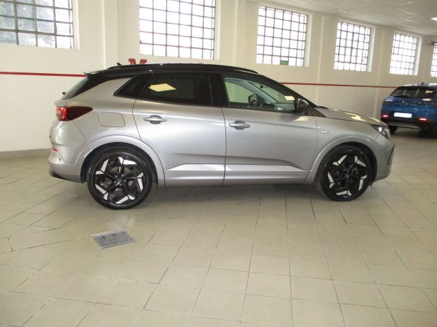 Opel Grandland X 1.6 PHEV GSe AWD ULTIMATE (300CV) UNIPROPRIETARIO - Foto 4