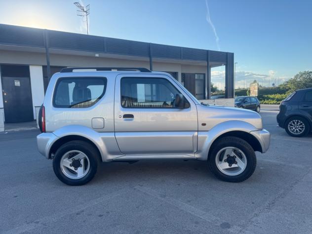Suzuki Jimny 1.3i 16V cat 4WD con CLIMA AUTOMATICO - Foto 4